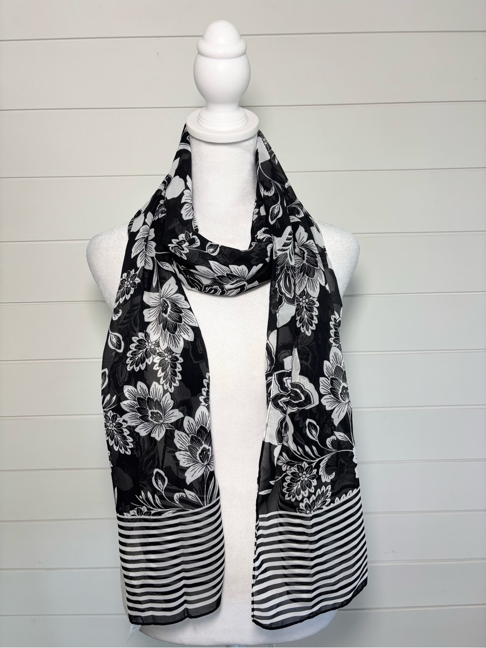 Chico's‎ Black & White Floral Stripe Scarf